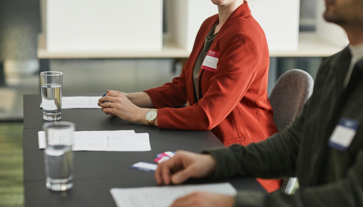 Wahlausschuss prüft Zulassung der Kandidaten für Wiesbadens Kommunalwahl am 15. März