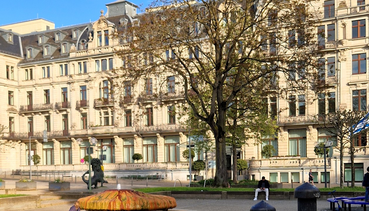 Wiesbaden berät über Reaktivierung und Nutzung seiner Thermalquellen Wiesbaden berät über Reaktivierung und Nutzung seiner Thermalquellen