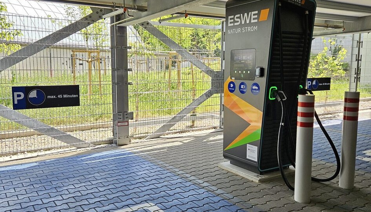 Wiesbaden erweitert öffentliches Ladenetz in städtischen Parkhäusern