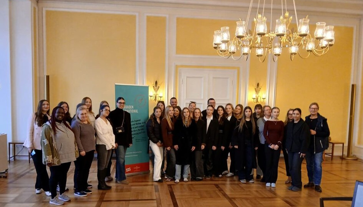 Zwanzig Jugendliche aus Dubrovnik zu Gast in Wiesbaden: Empfang im Rathaus und EU Youthpass überreicht Zwanzig Jugendliche aus Dubrovnik zu Gast in Wiesbaden: Empfang im Rathaus und EU Youthpass überreicht